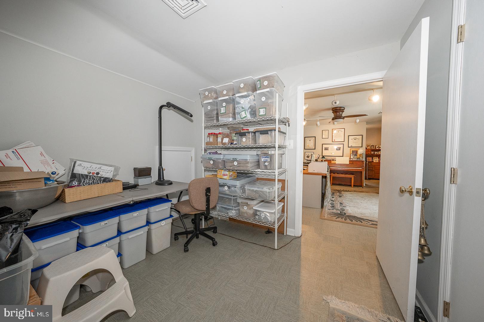 MONTGOMERY HILL - Residential