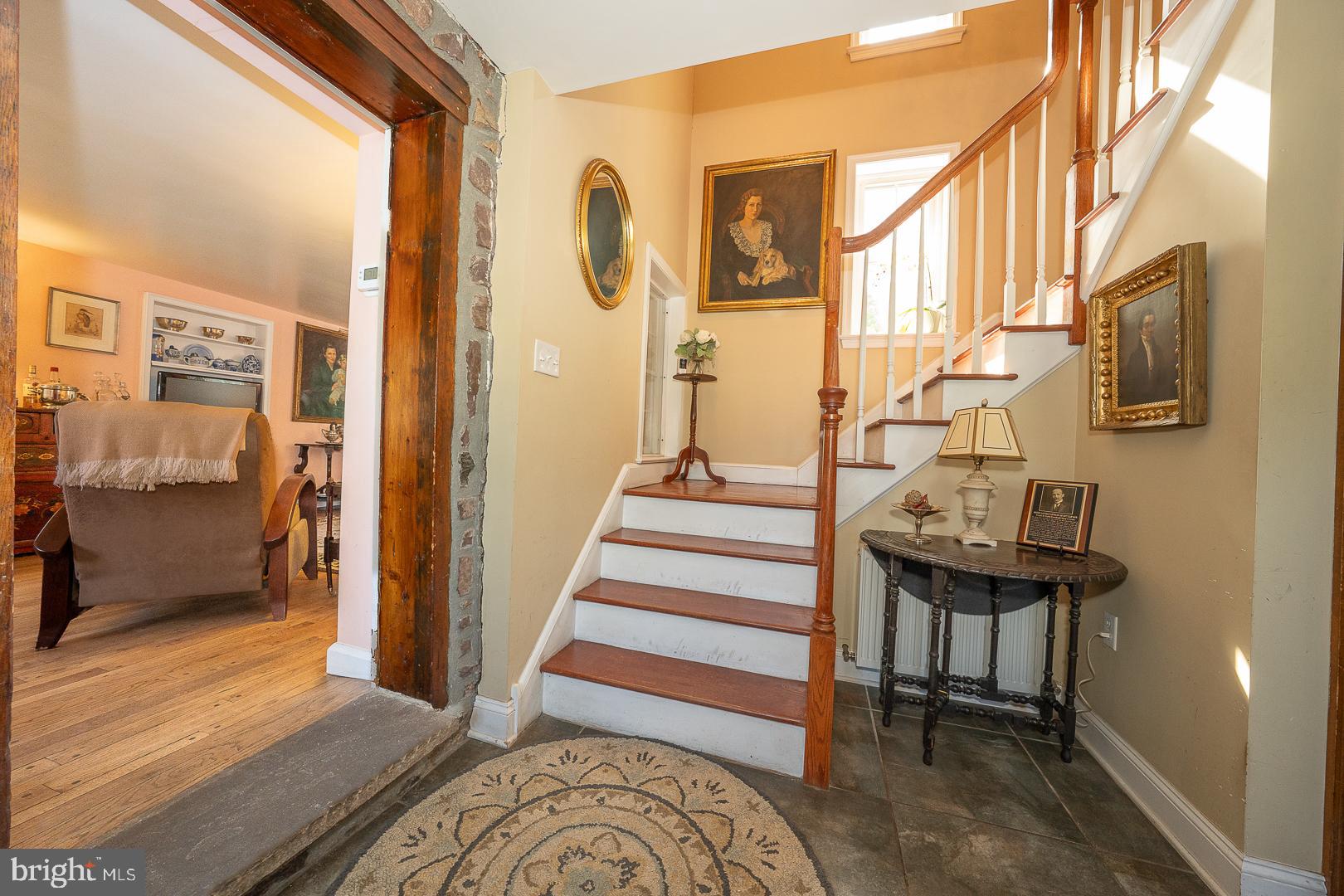 MONTGOMERY HILL - Residential