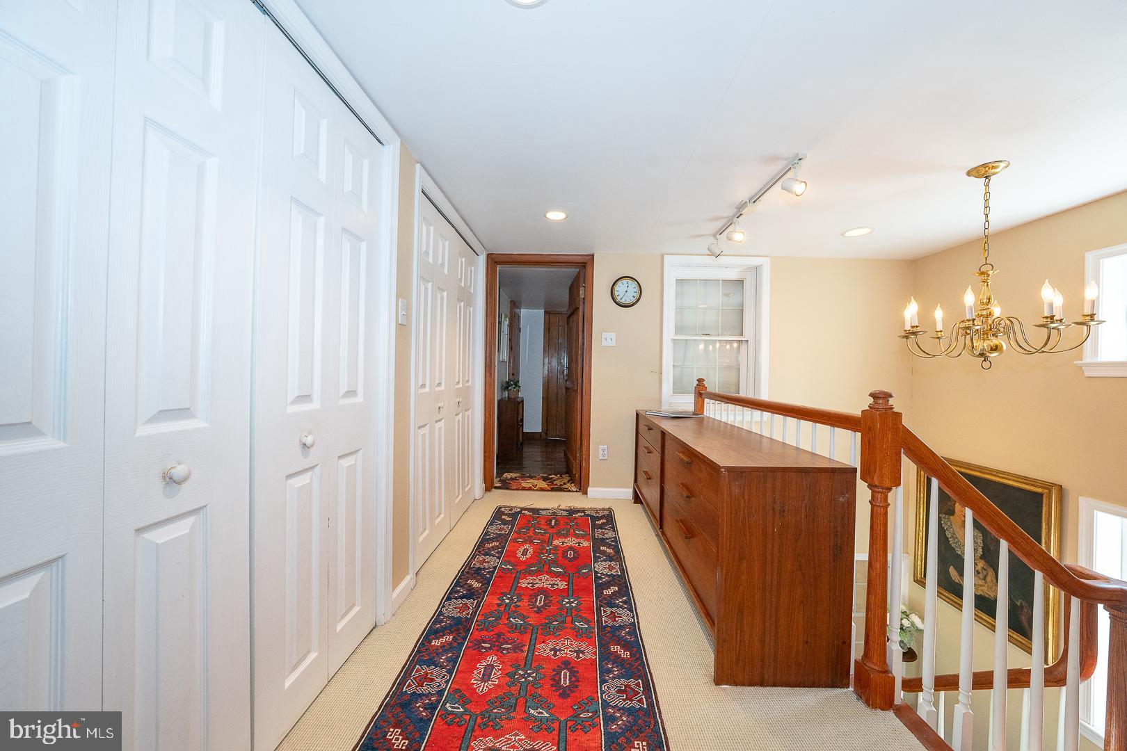 MONTGOMERY HILL - Residential