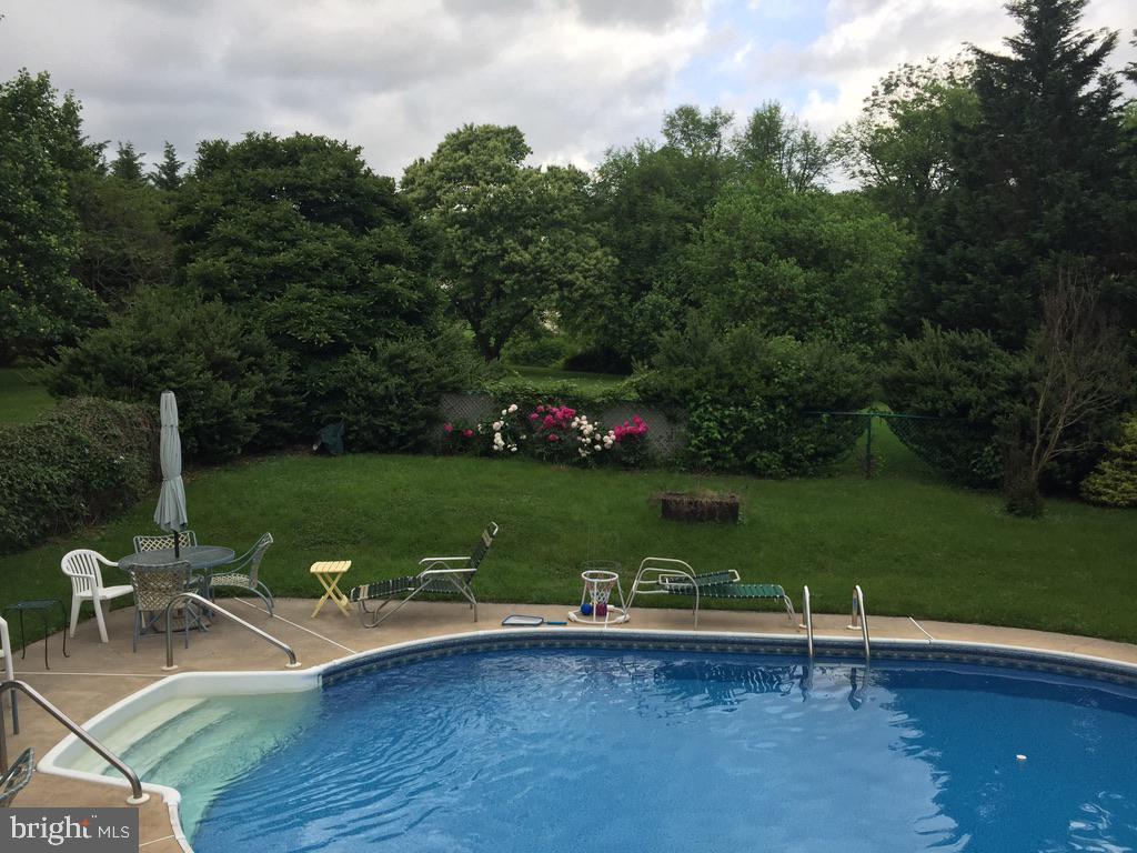 MONTGOMERY HILL - Residential