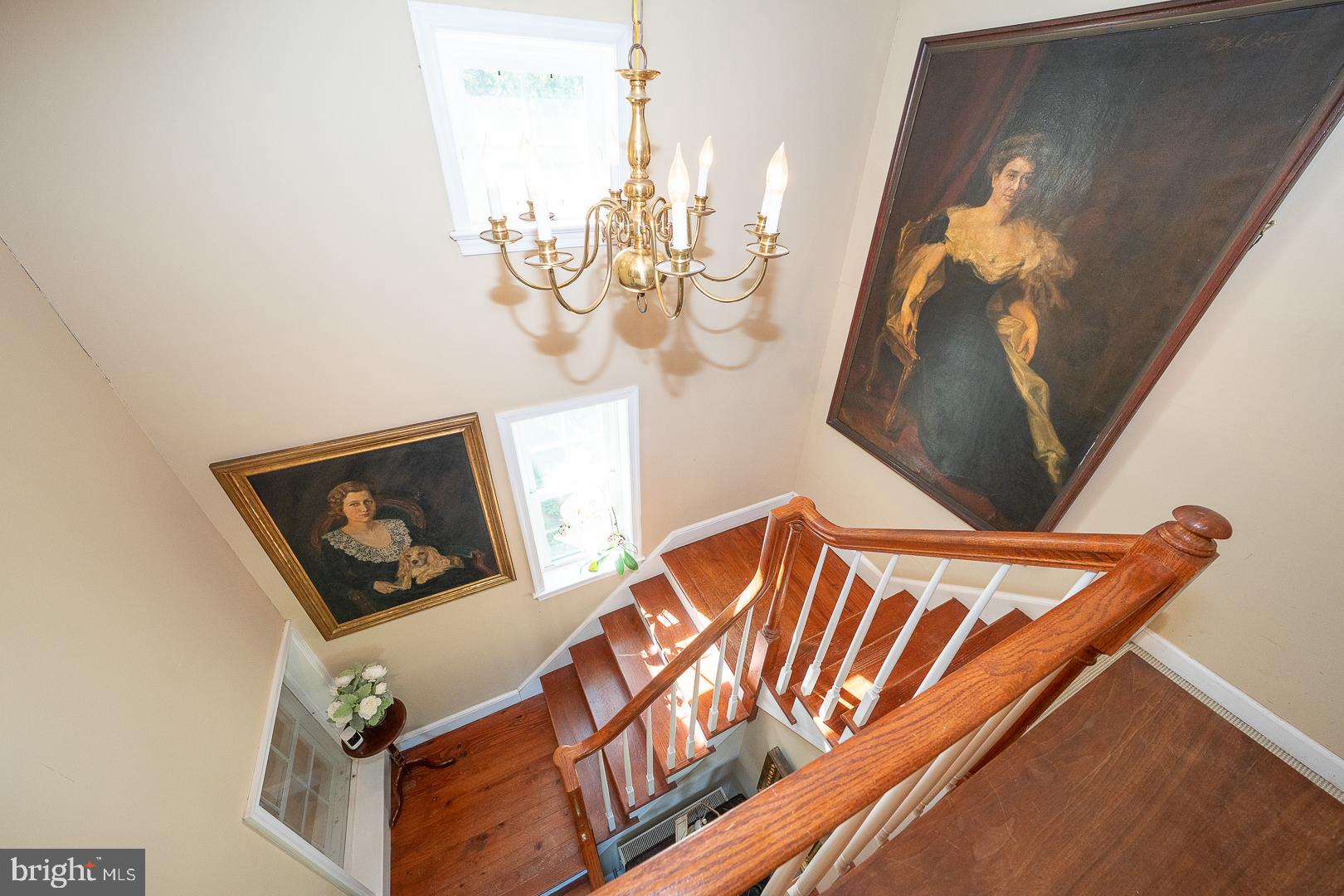 MONTGOMERY HILL - Residential