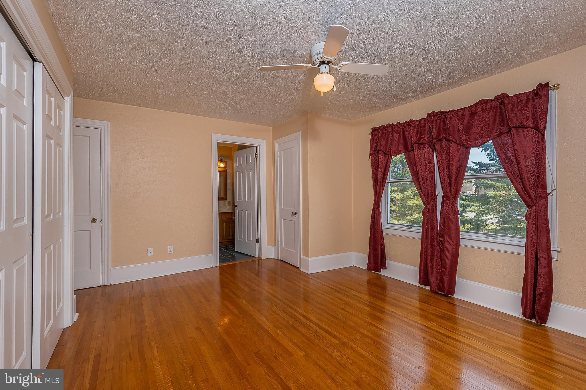 OAKLAND - Residential