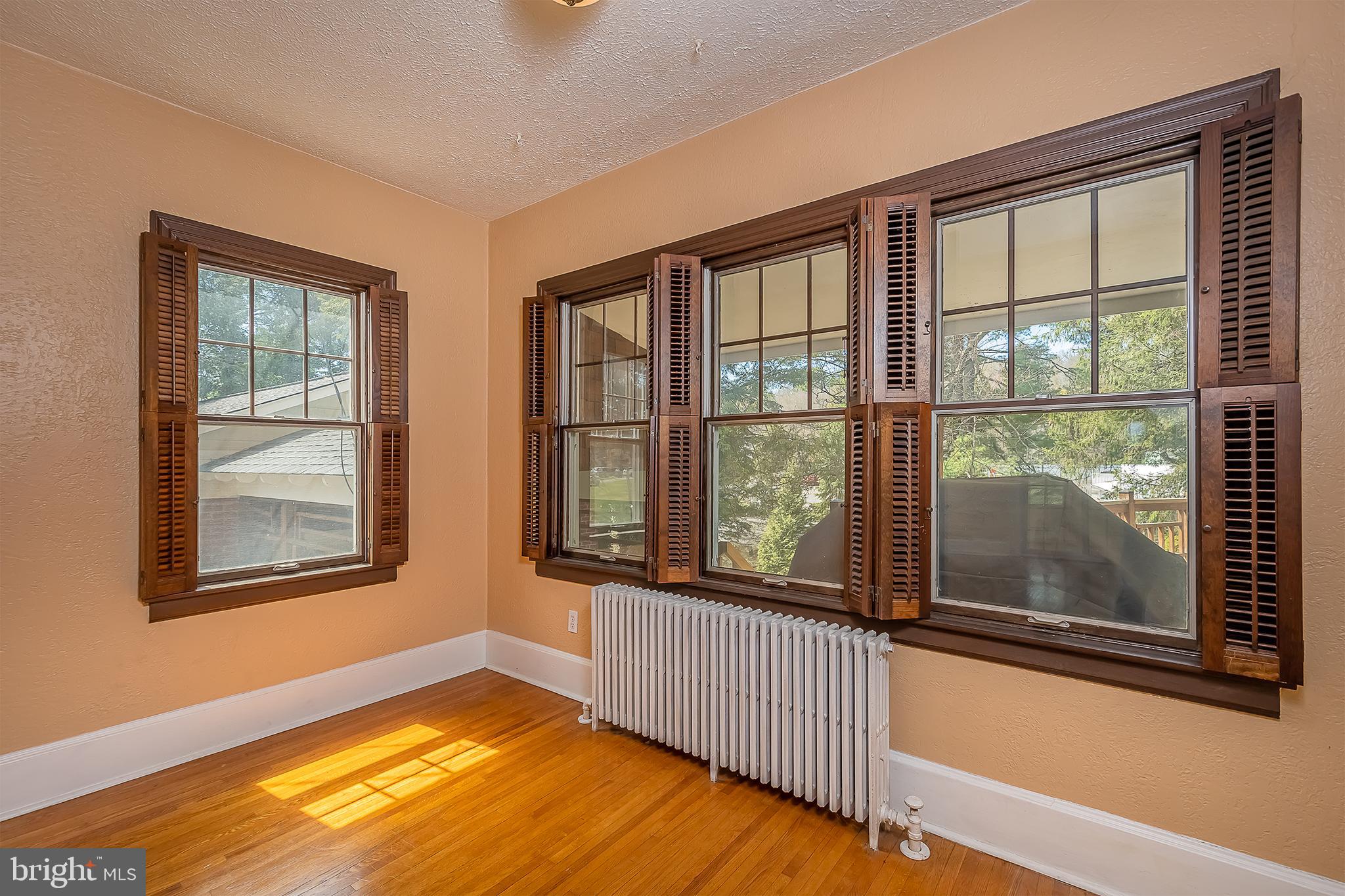 OAKLAND - Residential