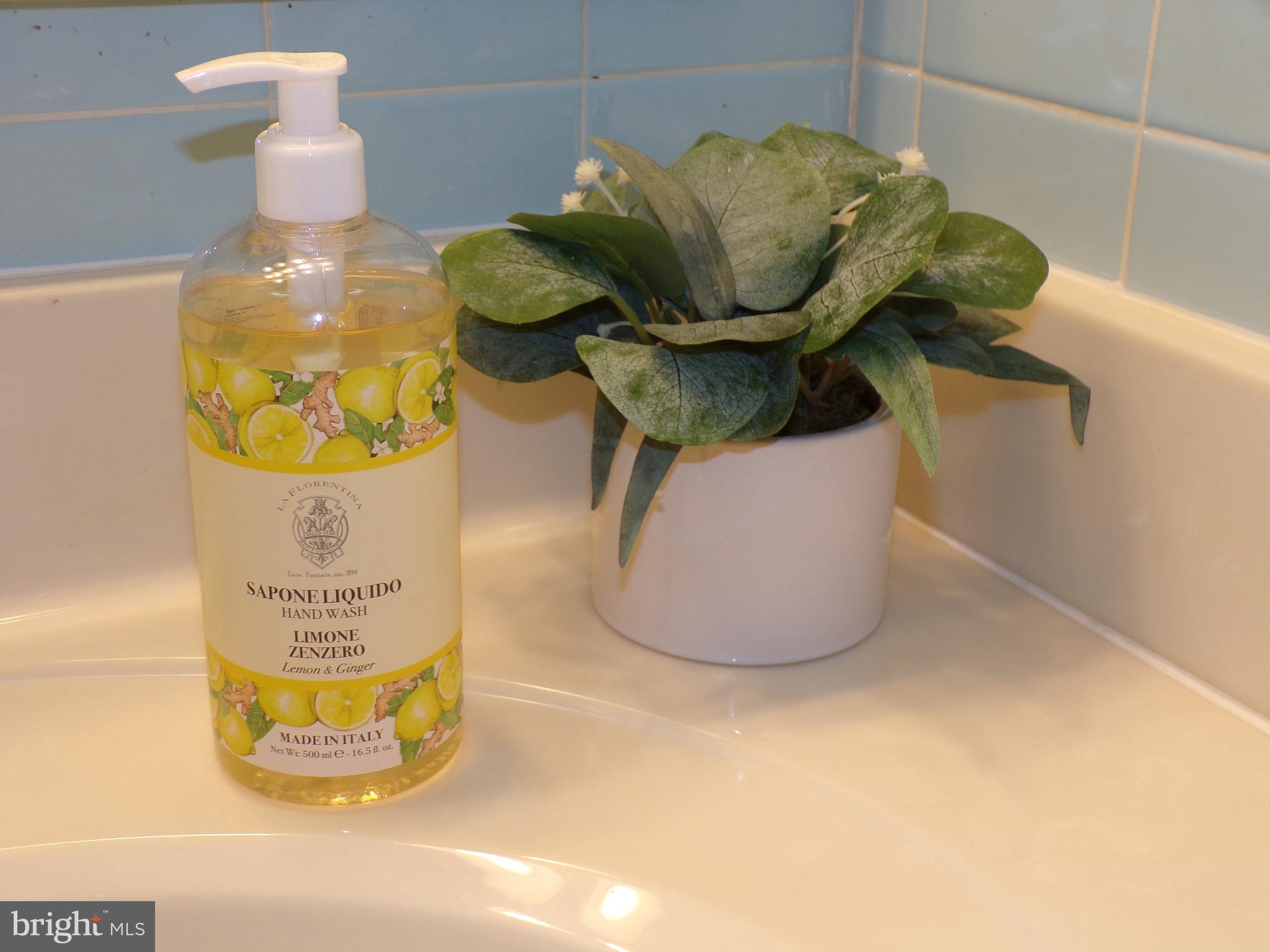 TWIN CREEK PLAZA - Residential