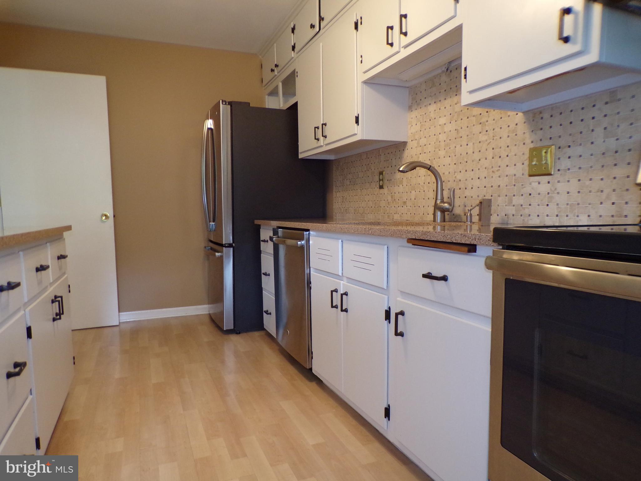 TWIN CREEK PLAZA - Residential