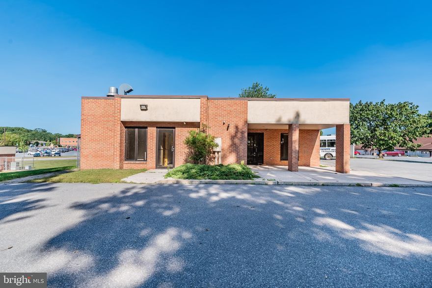 Introducing a 2,316 SF free-standing brick building situated adjacent to the UPMC Community Osteopathic Hospital campus in Lower Paxton Township. This versatile property, previously utilized as a dental laboratory, boasts a prime location with excellent accessibility. The current layout includes multiple offices, a break room, and over 15 on-site parking spaces. Perfect for a variety of office or medical uses. Don’t miss the opportunity to explore this well-positioned space—schedule your tour today!