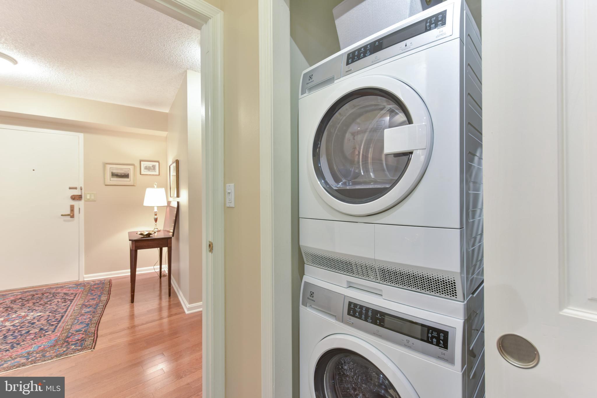 CRYSTAL GATEWAY - Residential