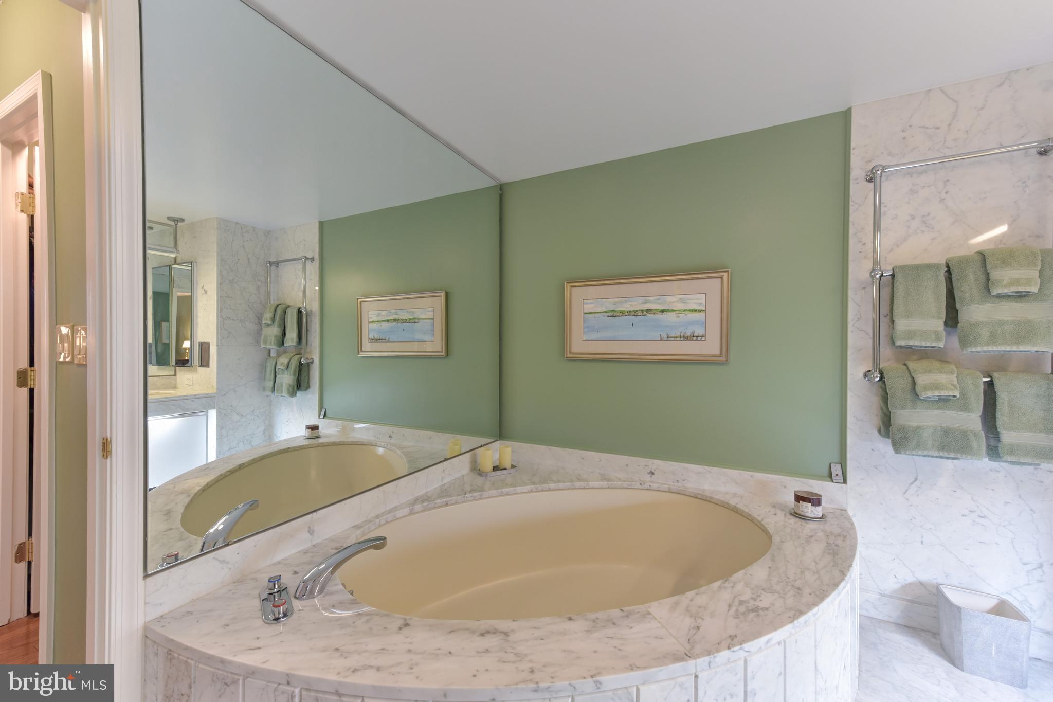 CRYSTAL GATEWAY - Residential