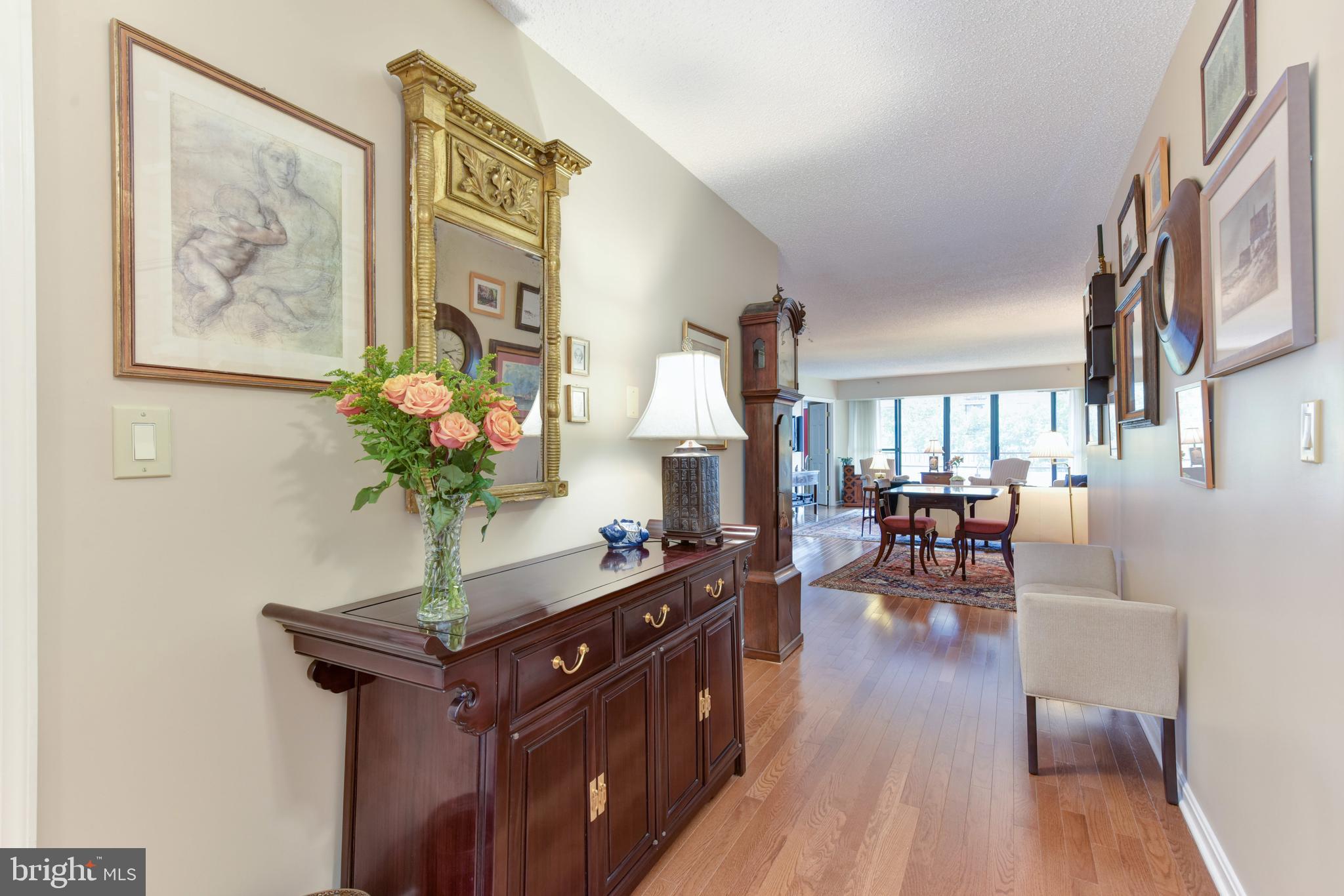 CRYSTAL GATEWAY - Residential