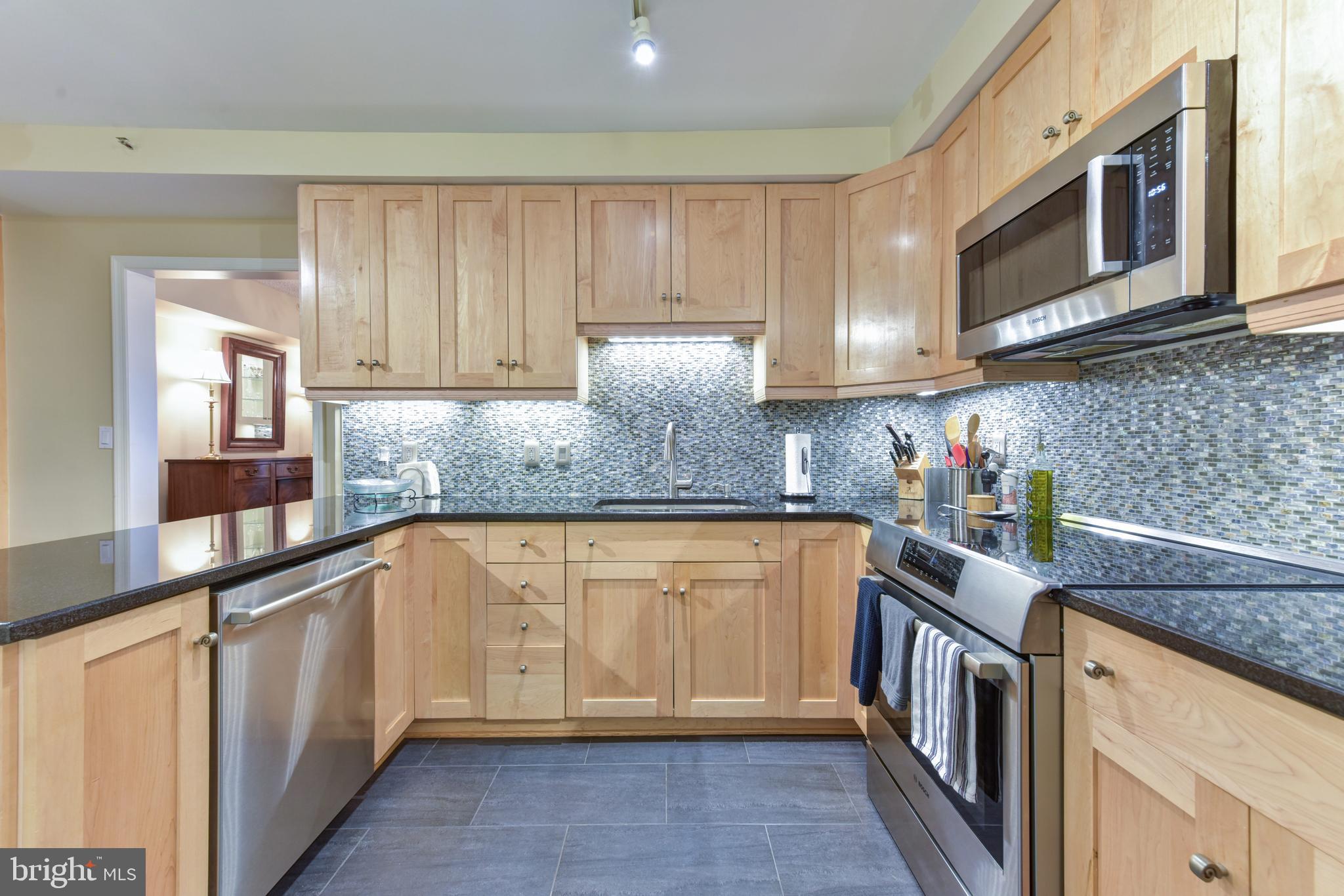 CRYSTAL GATEWAY - Residential