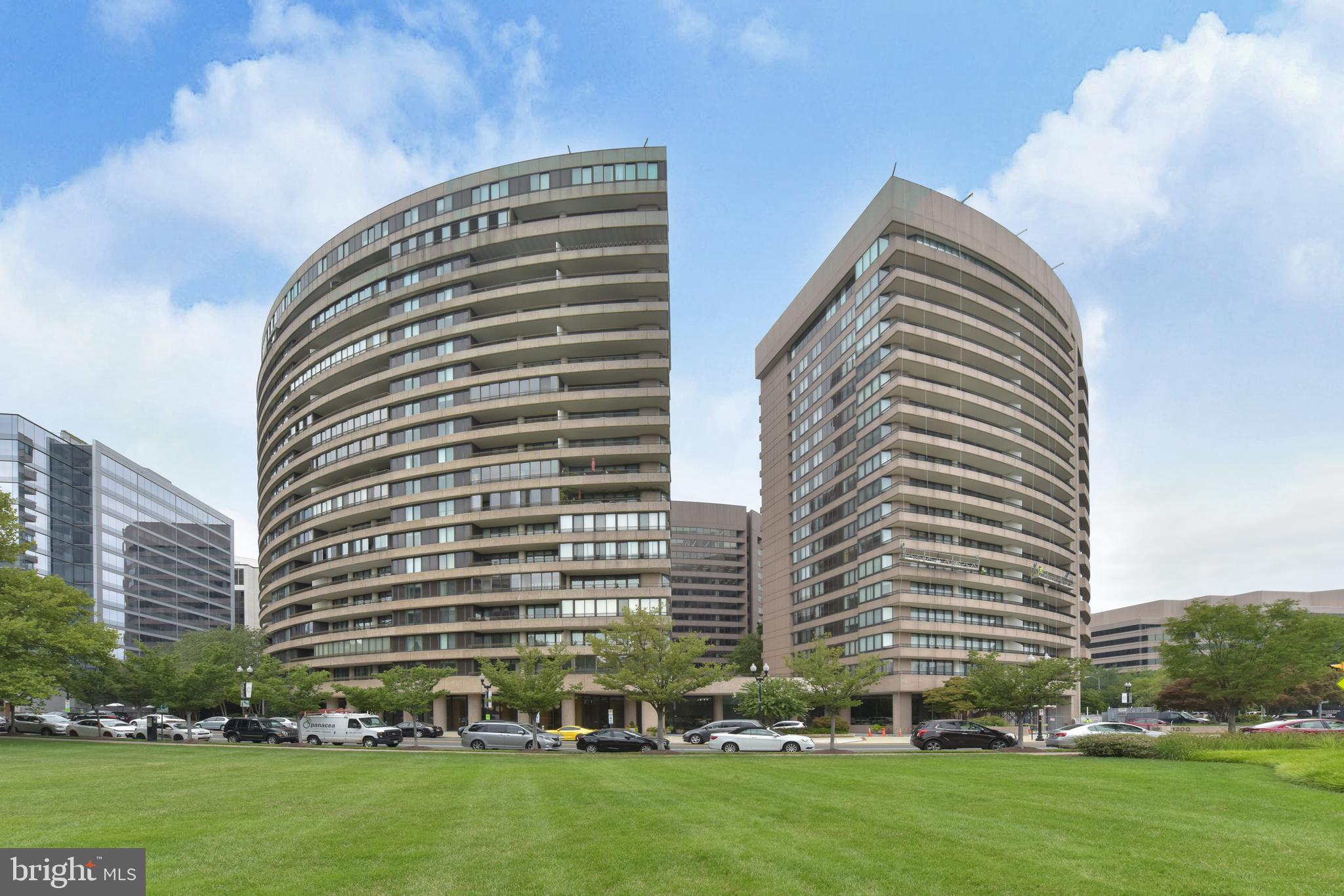 CRYSTAL GATEWAY - Residential