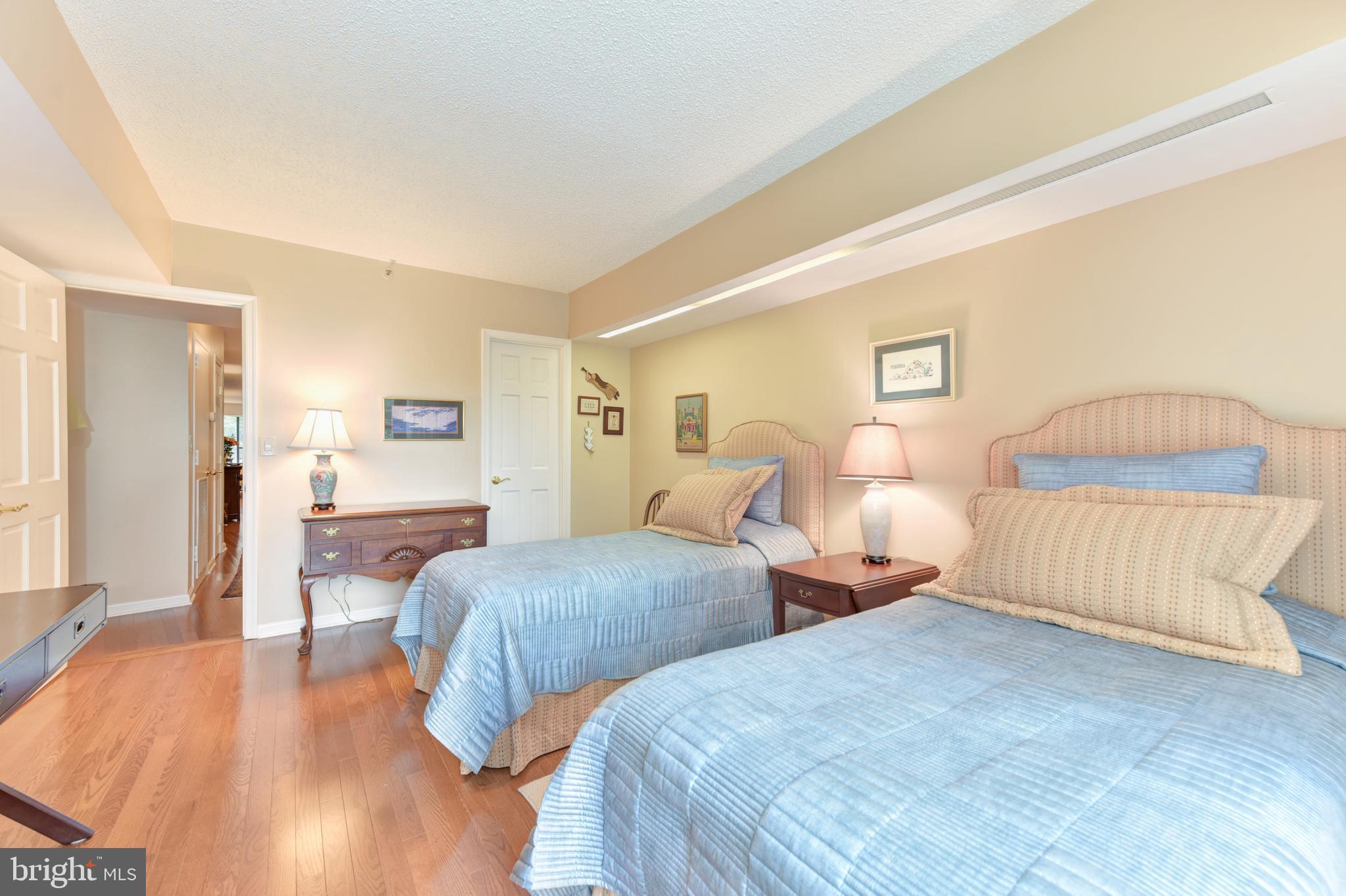 CRYSTAL GATEWAY - Residential