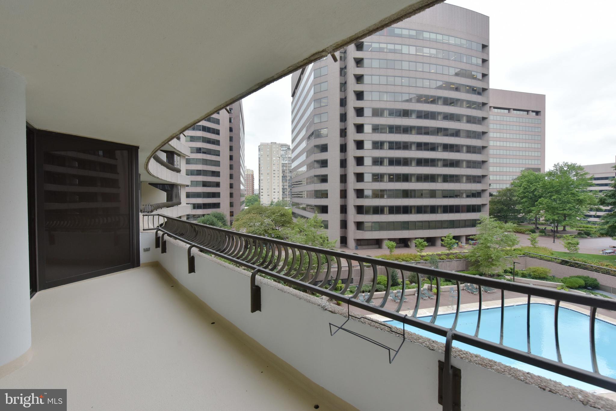 CRYSTAL GATEWAY - Residential