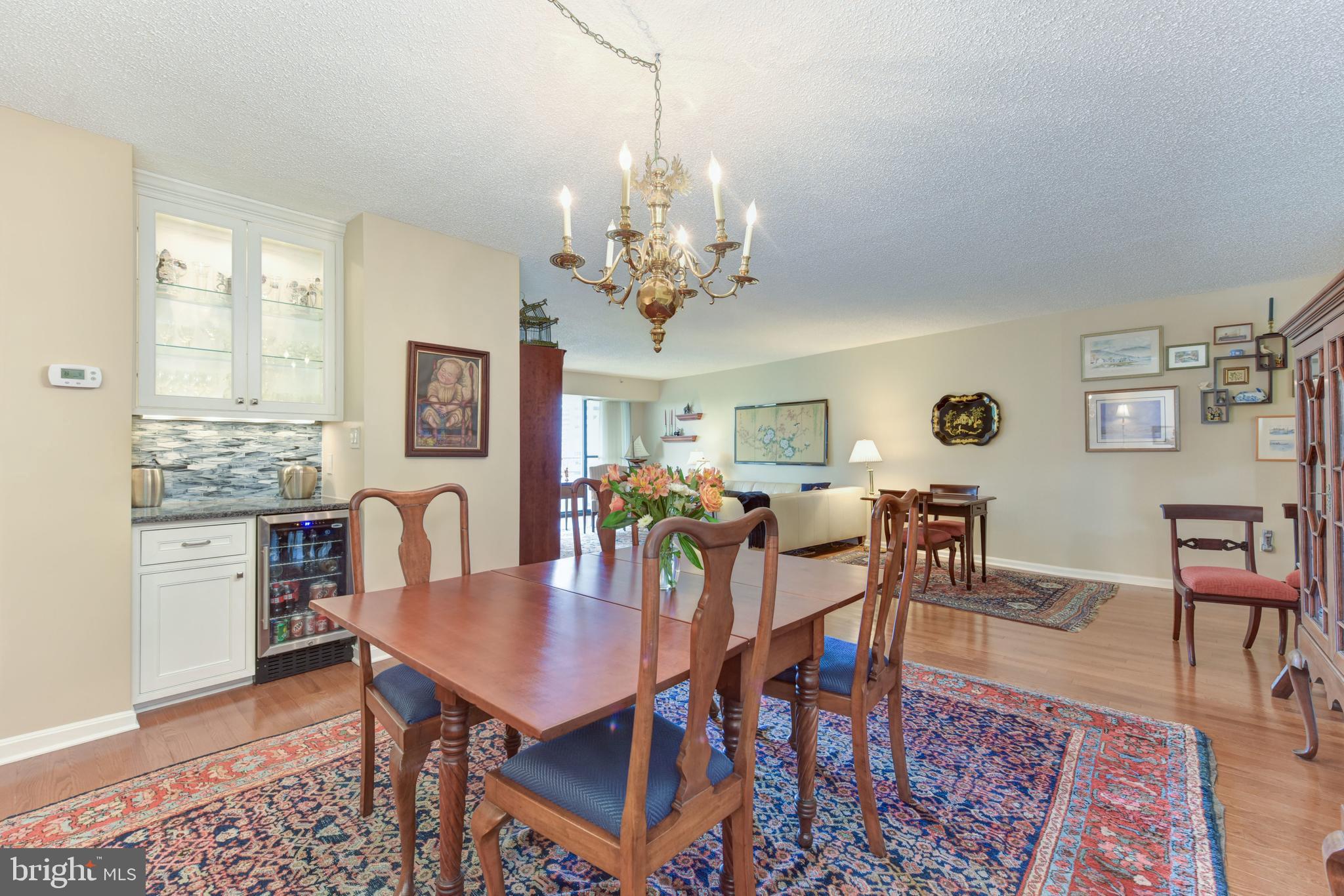 CRYSTAL GATEWAY - Residential