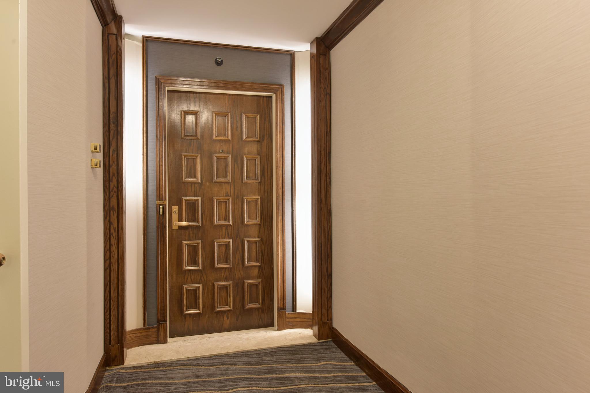 CRYSTAL GATEWAY - Residential