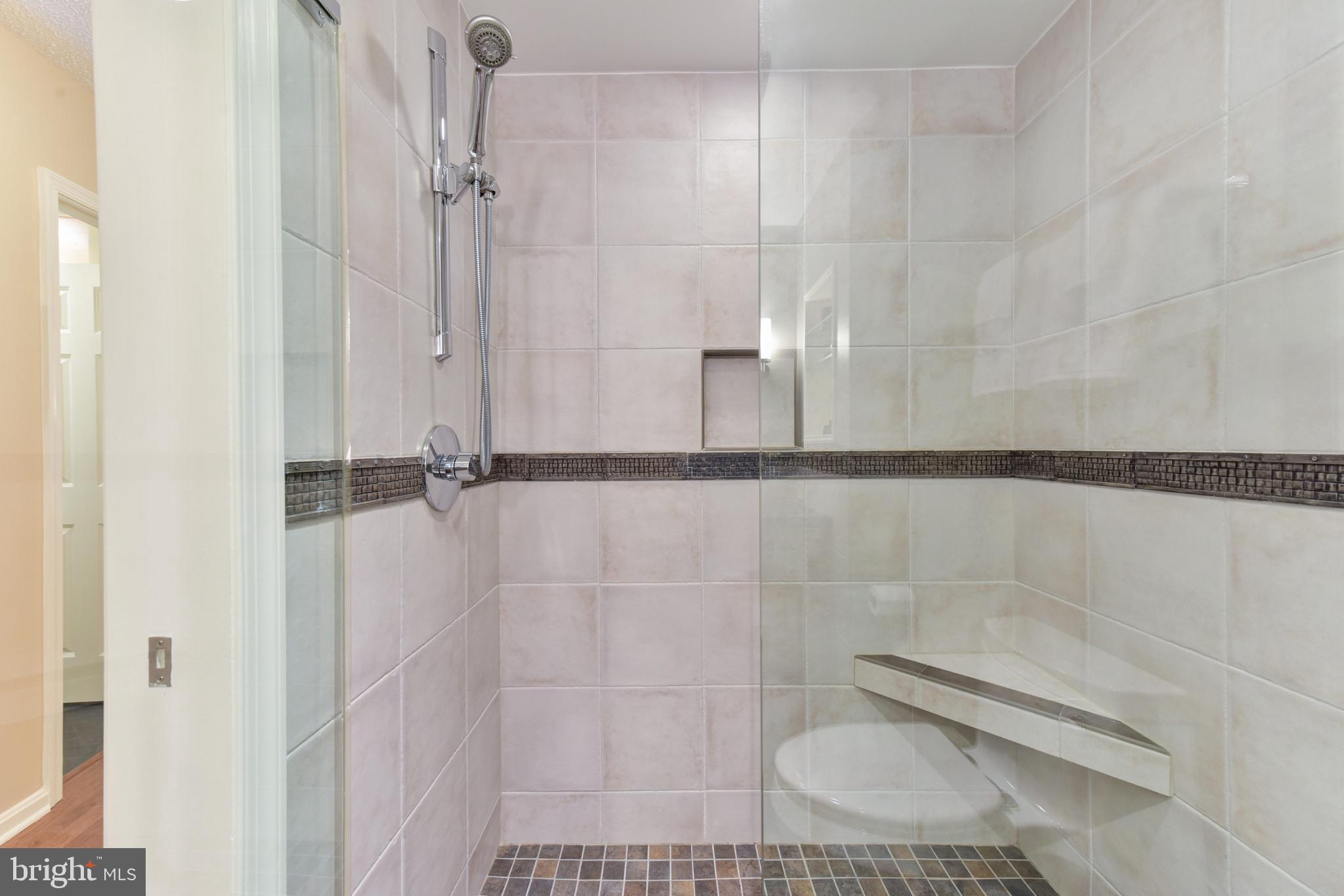 CRYSTAL GATEWAY - Residential