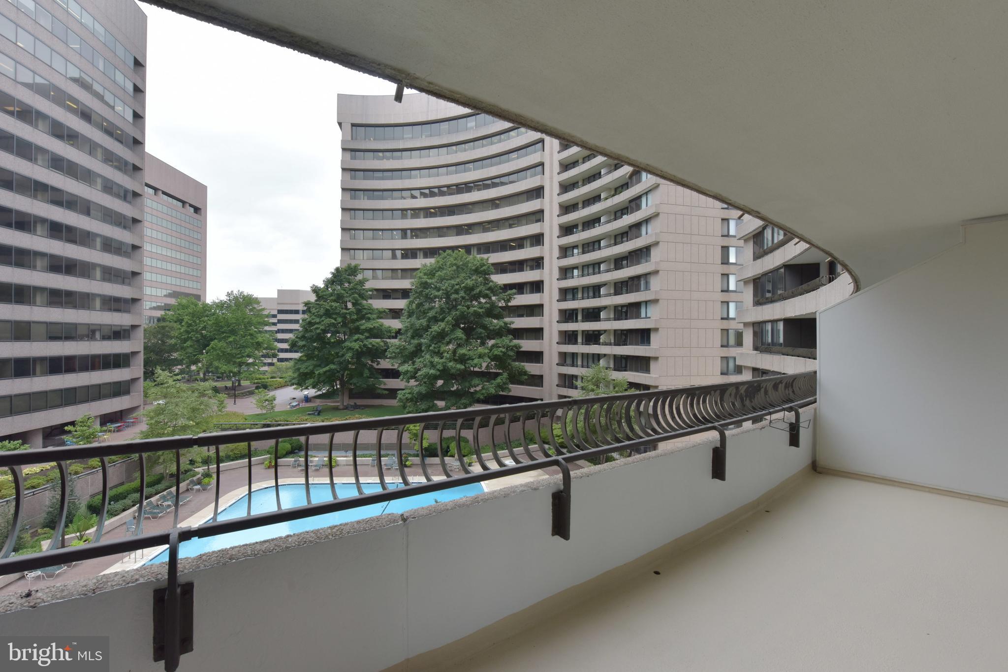 CRYSTAL GATEWAY - Residential