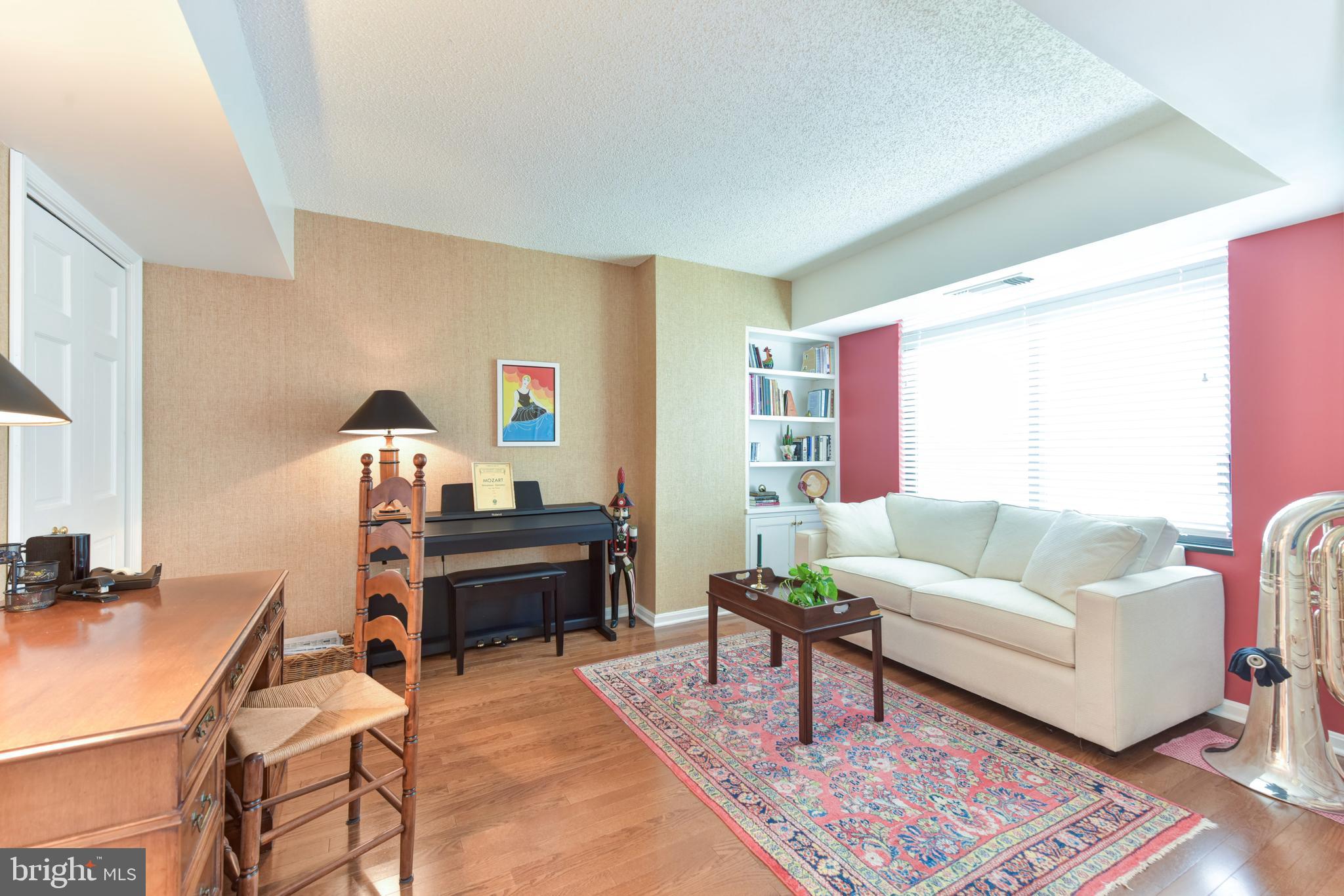 CRYSTAL GATEWAY - Residential