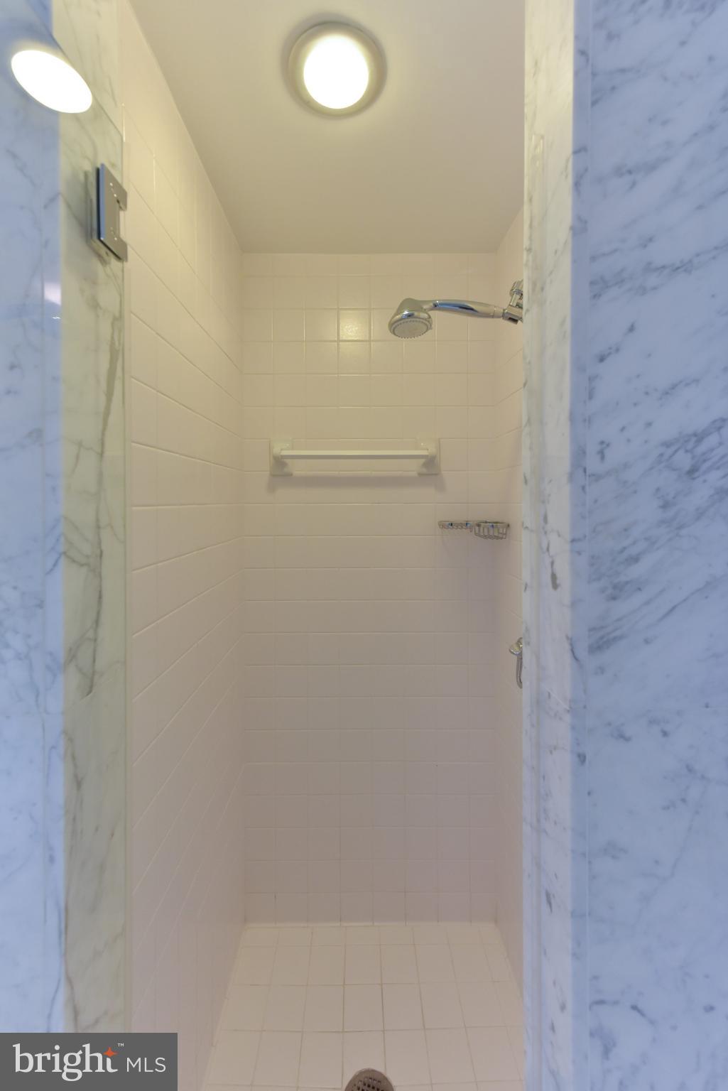 CRYSTAL GATEWAY - Residential