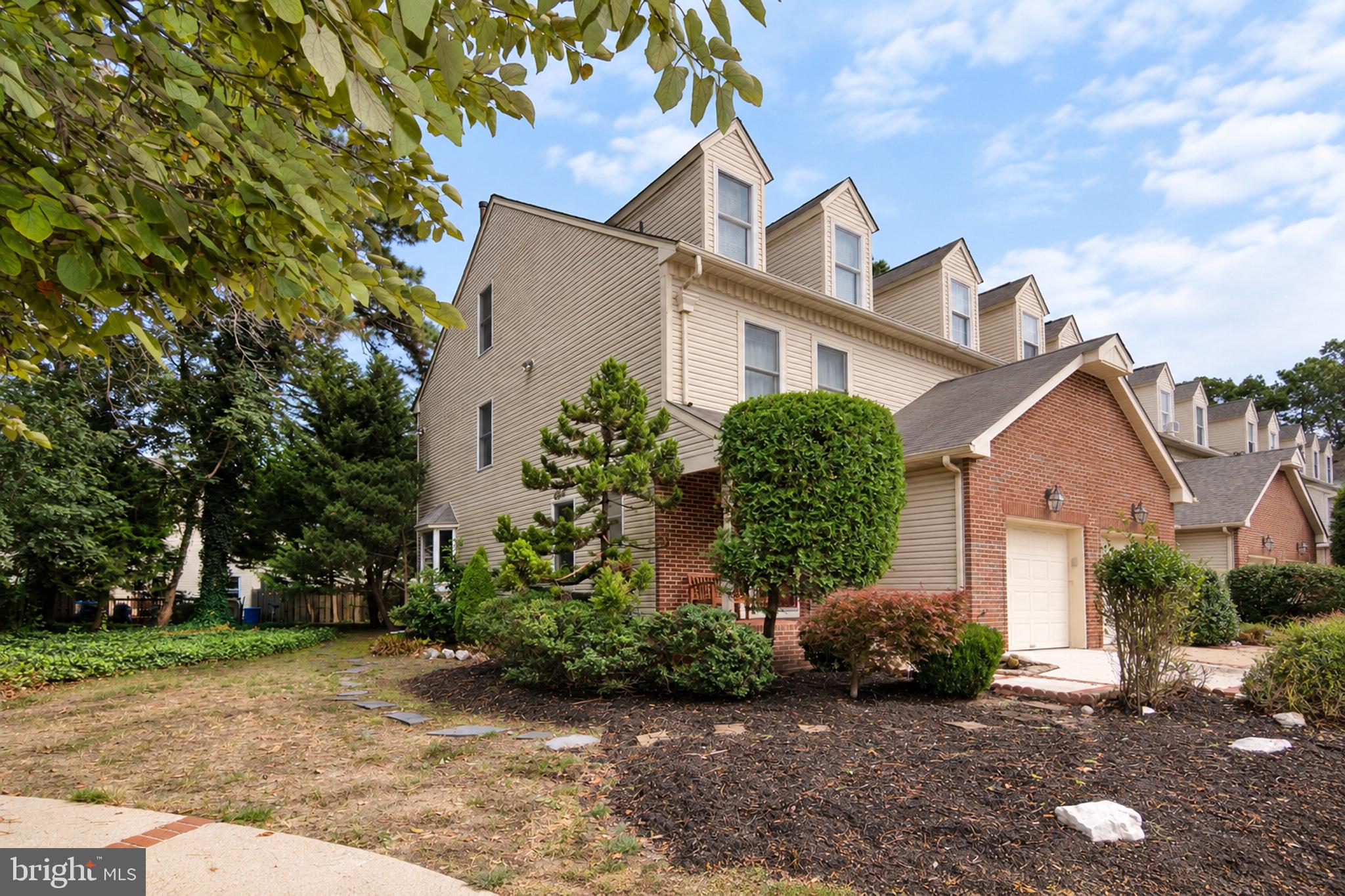 400 WILLIAMSBURG COURT