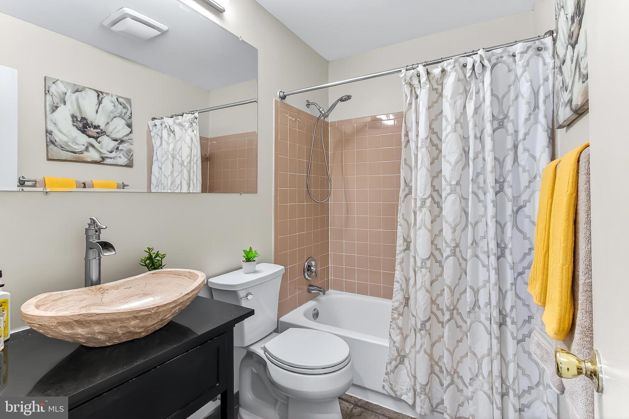 DUNN LORING VILLAGE - Residential