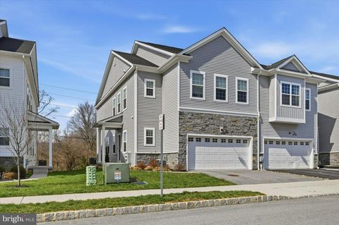 279 RED LEAF LANE EXTON PA 19341