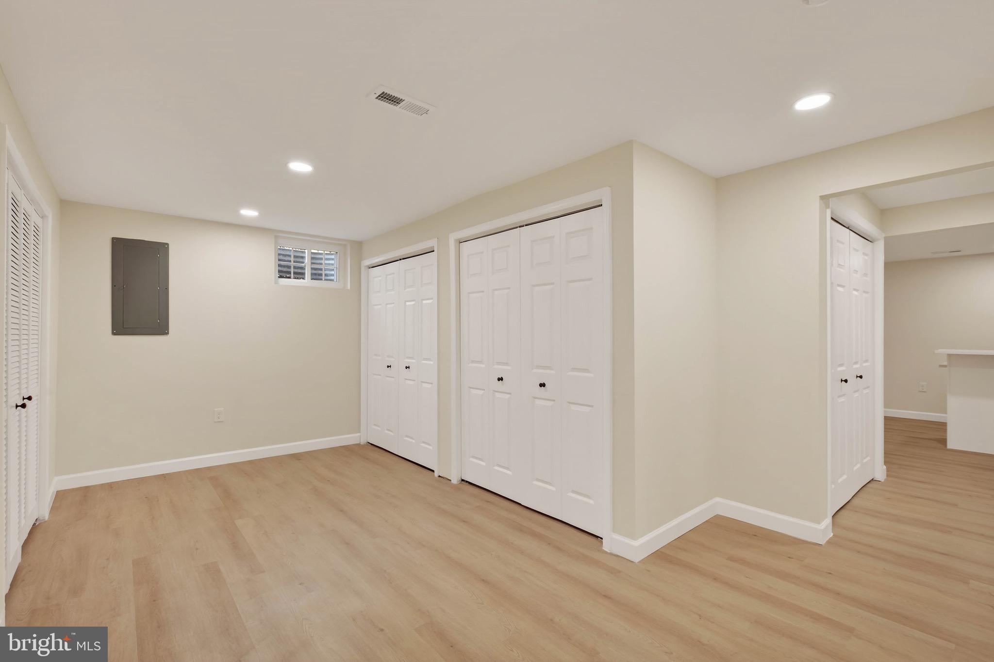 POTOMAC RIDGE - Residential