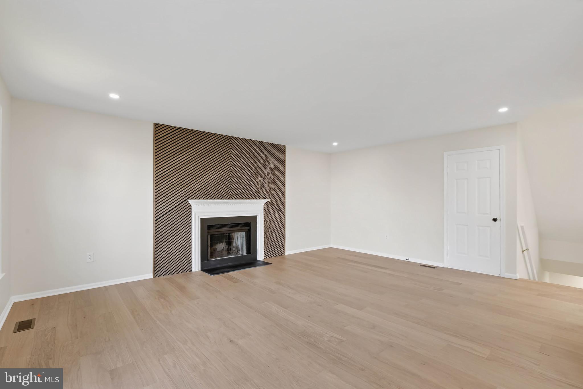POTOMAC RIDGE - Residential