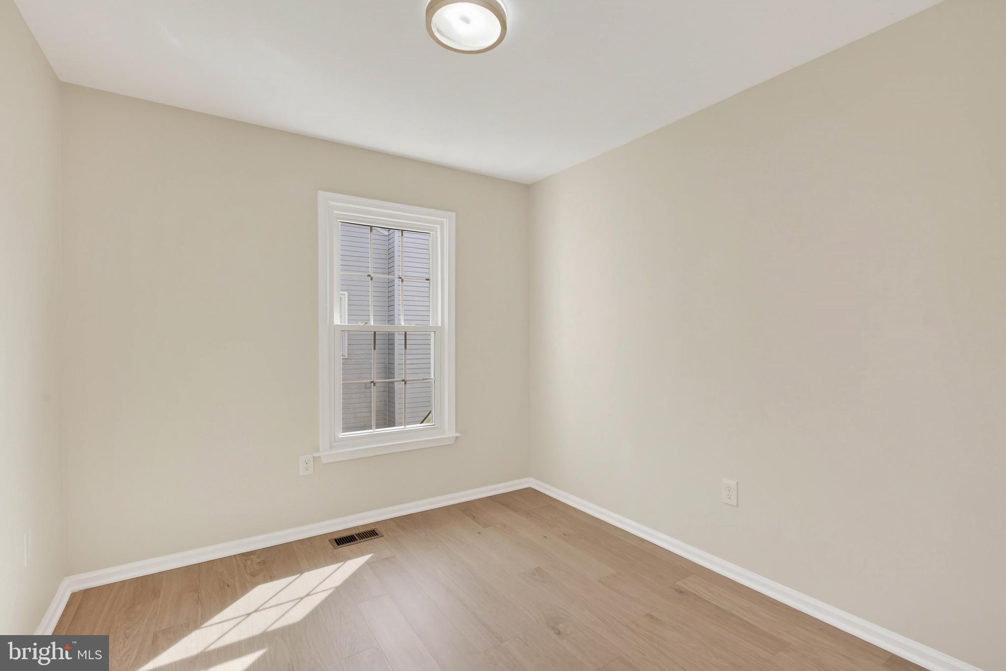 POTOMAC RIDGE - Residential