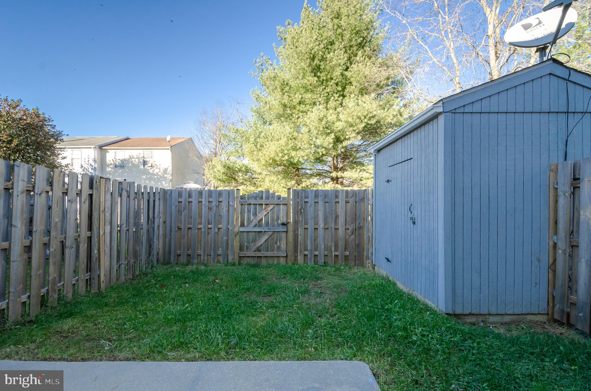 OAK POND - Residential