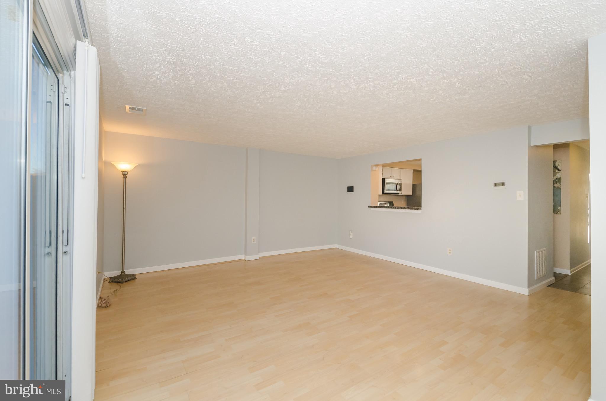 OAK POND - Residential