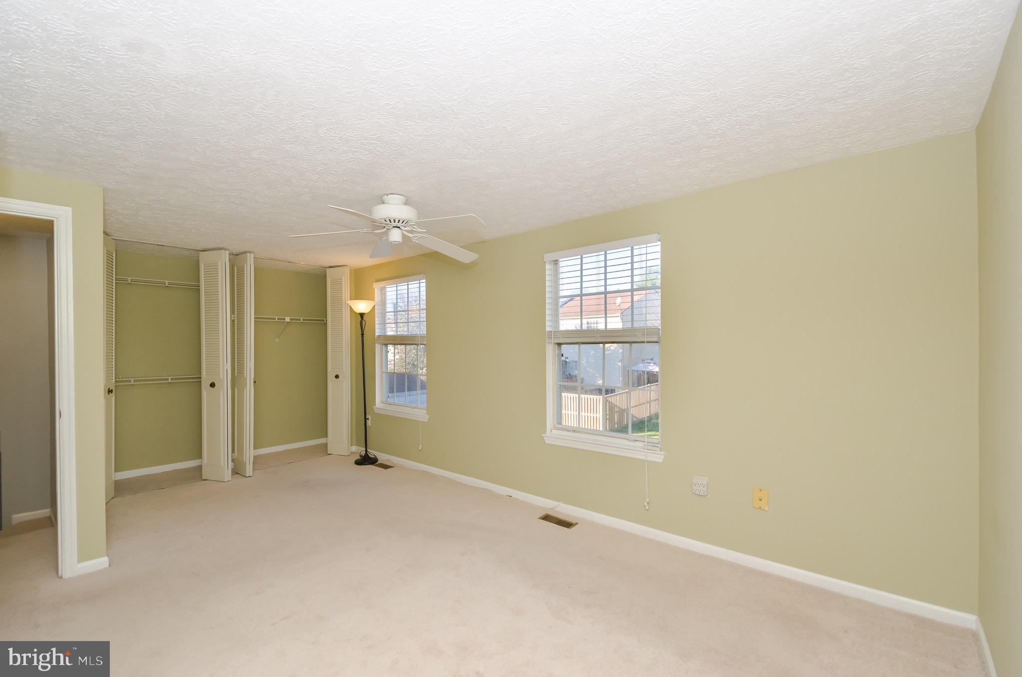 OAK POND - Residential