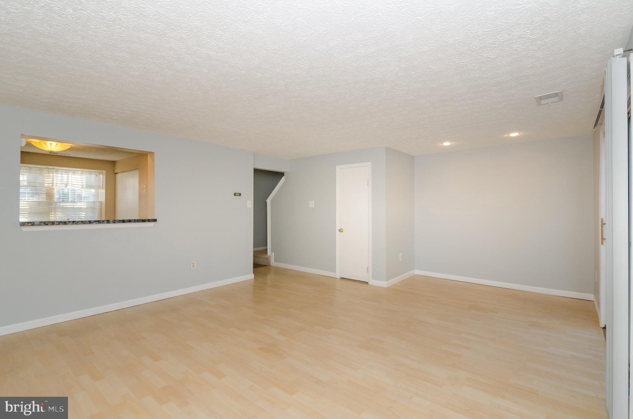 OAK POND - Residential