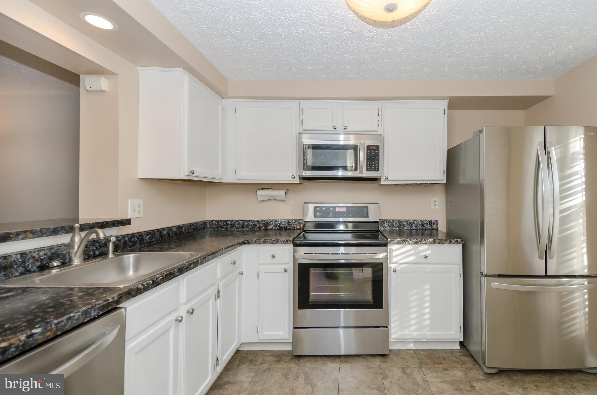 OAK POND - Residential