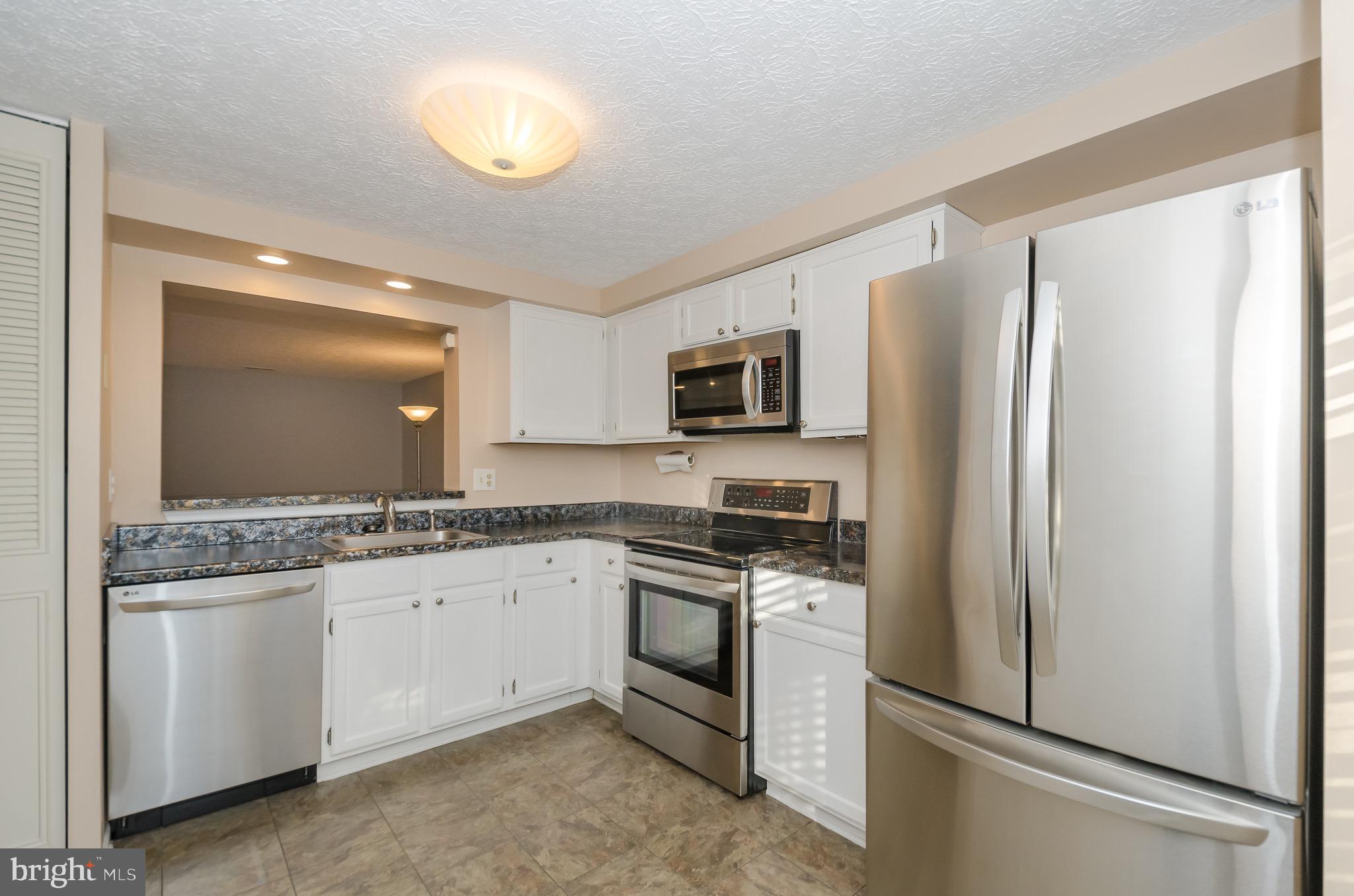 OAK POND - Residential