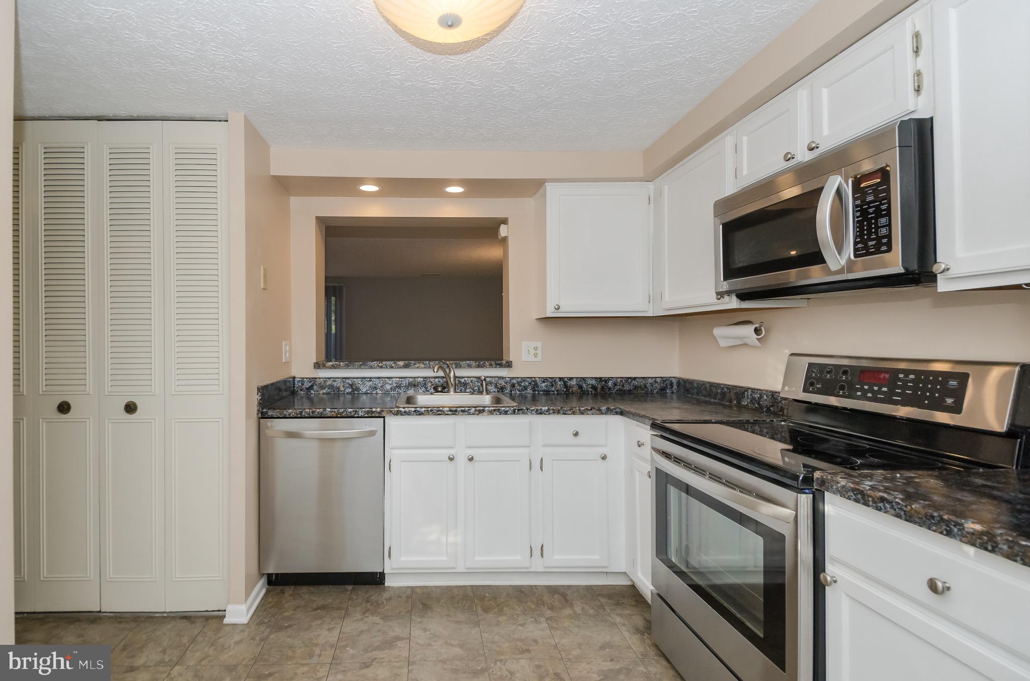 OAK POND - Residential