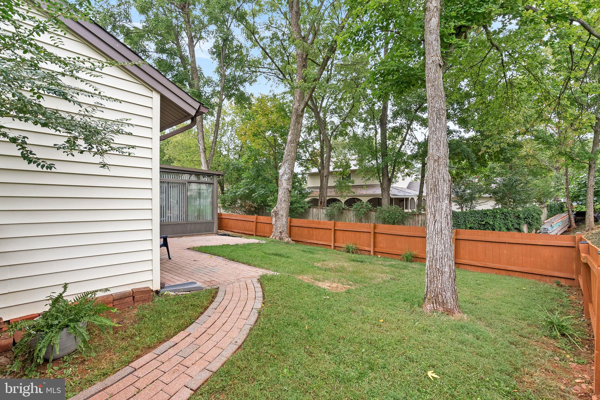 SUGARLAND RUN - Residential