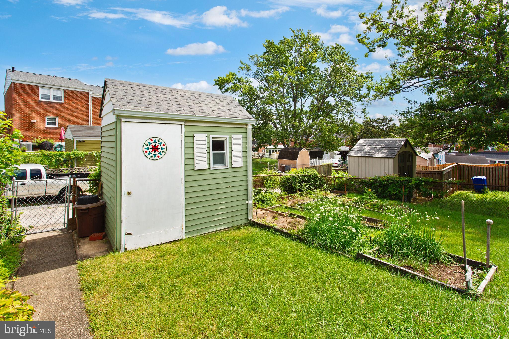 HUNTSMOOR VILLAGE NORTH - Residential