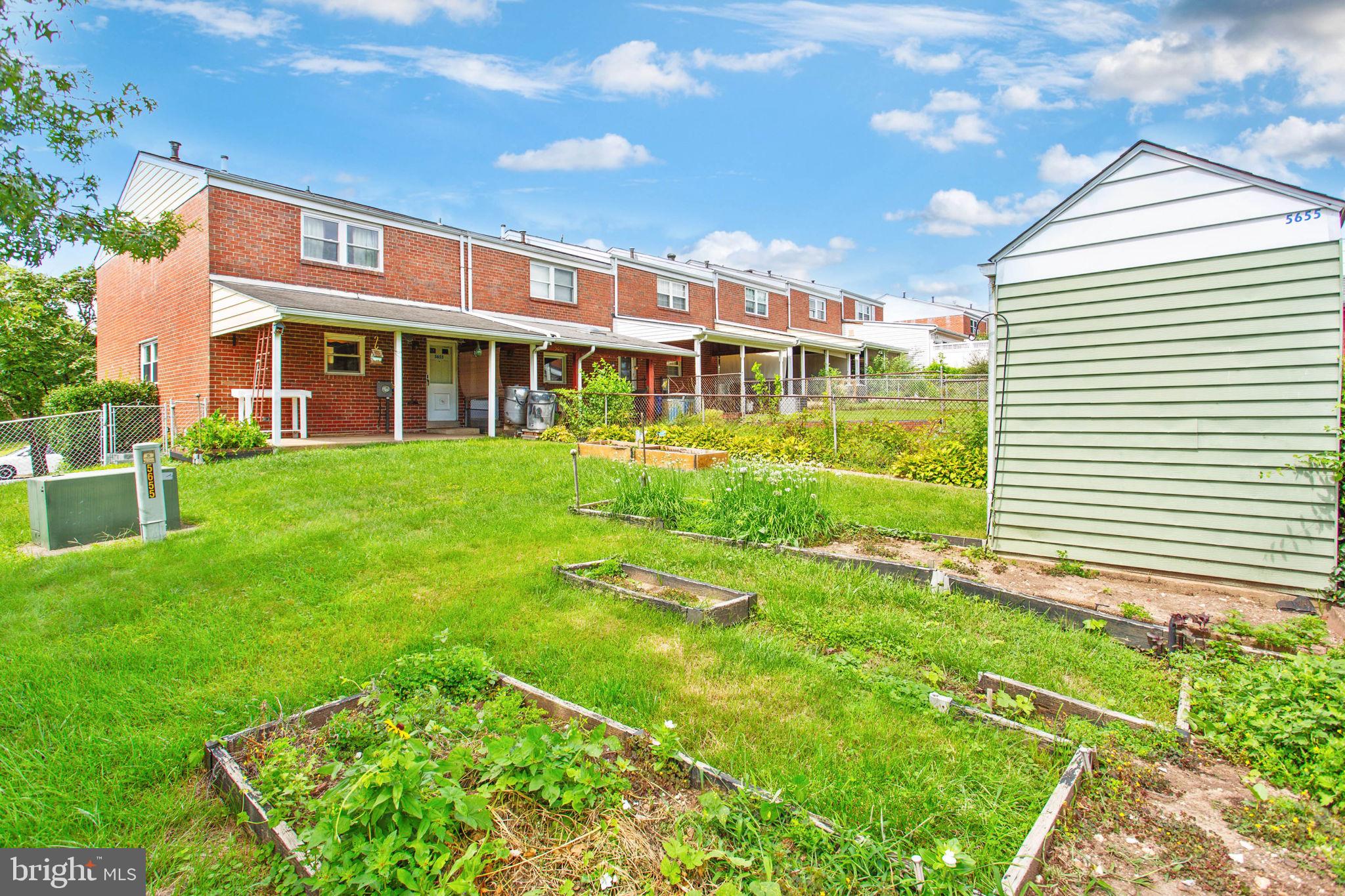 HUNTSMOOR VILLAGE NORTH - Residential