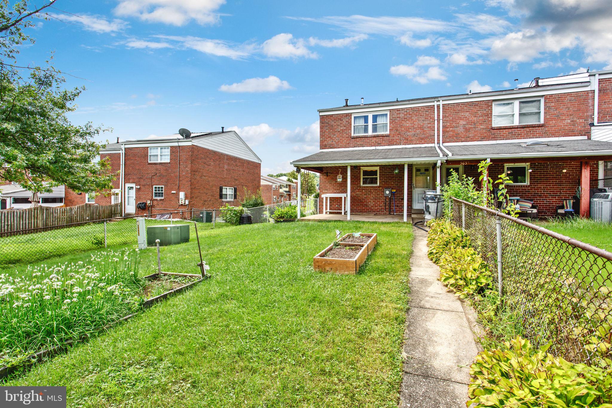 HUNTSMOOR VILLAGE NORTH - Residential