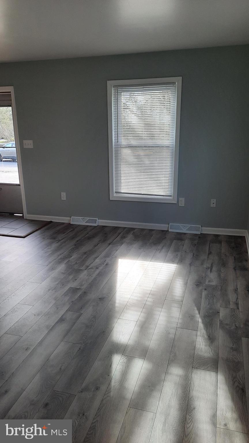 COLONIAL VIEW - Residential Lease