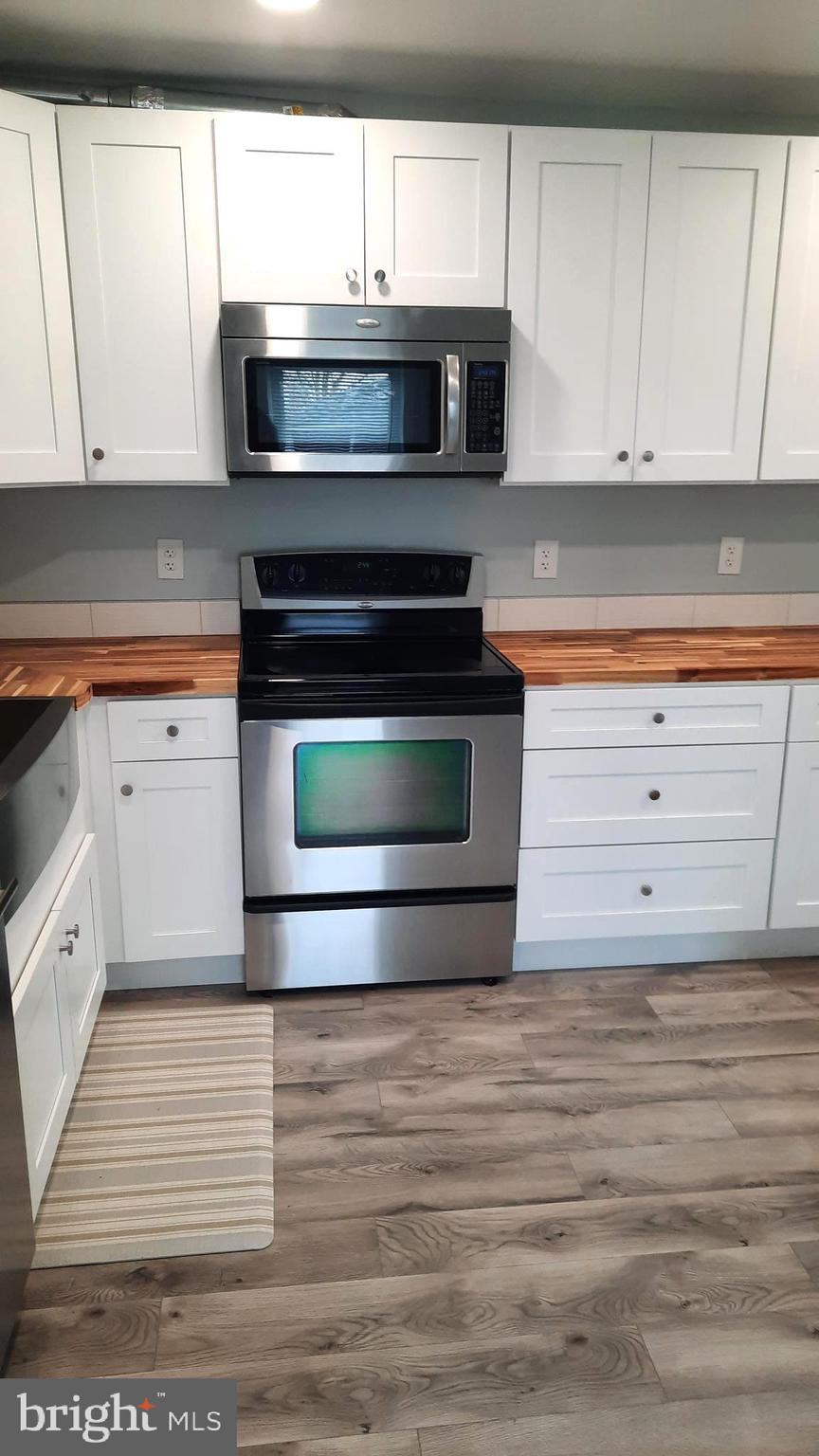 COLONIAL VIEW - Residential Lease