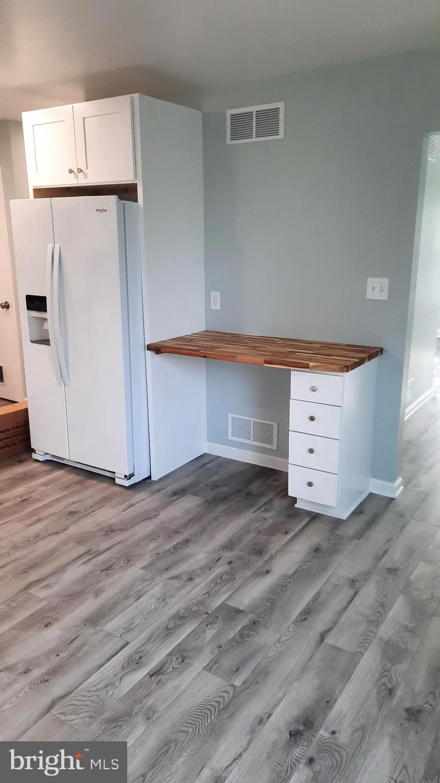 COLONIAL VIEW - Residential Lease