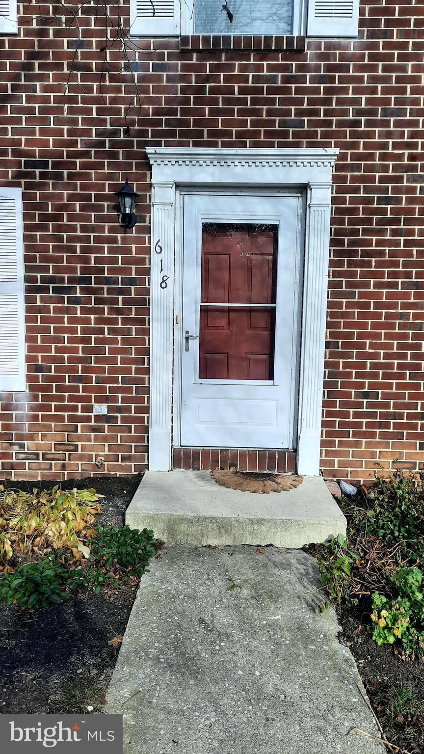 COLONIAL VIEW - Residential Lease