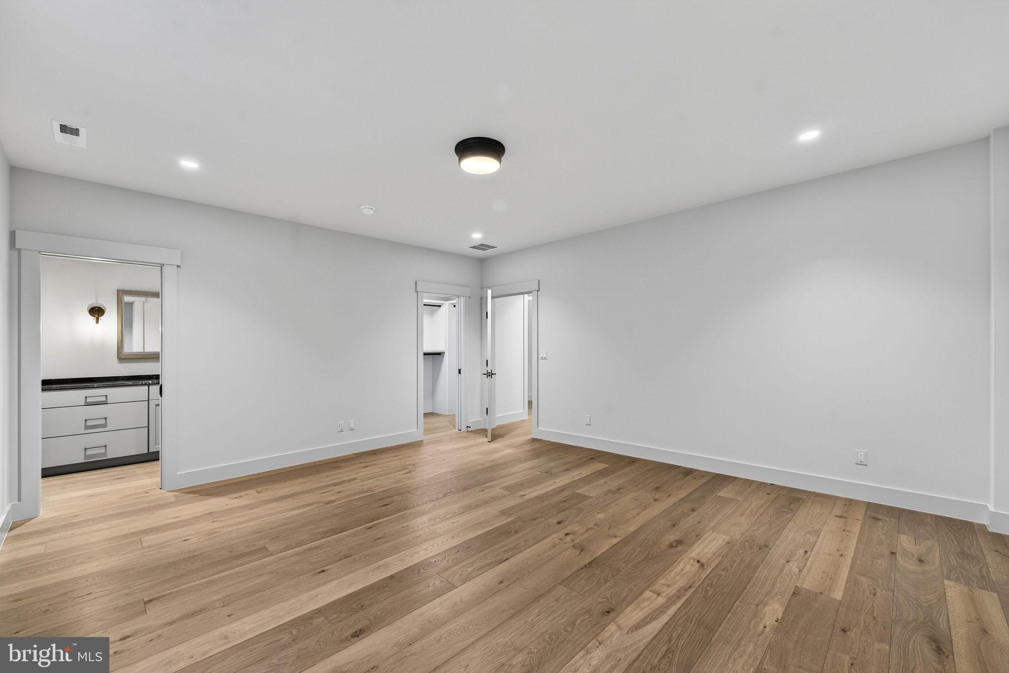 RESIDENCES AT SALAMANDER - Residential