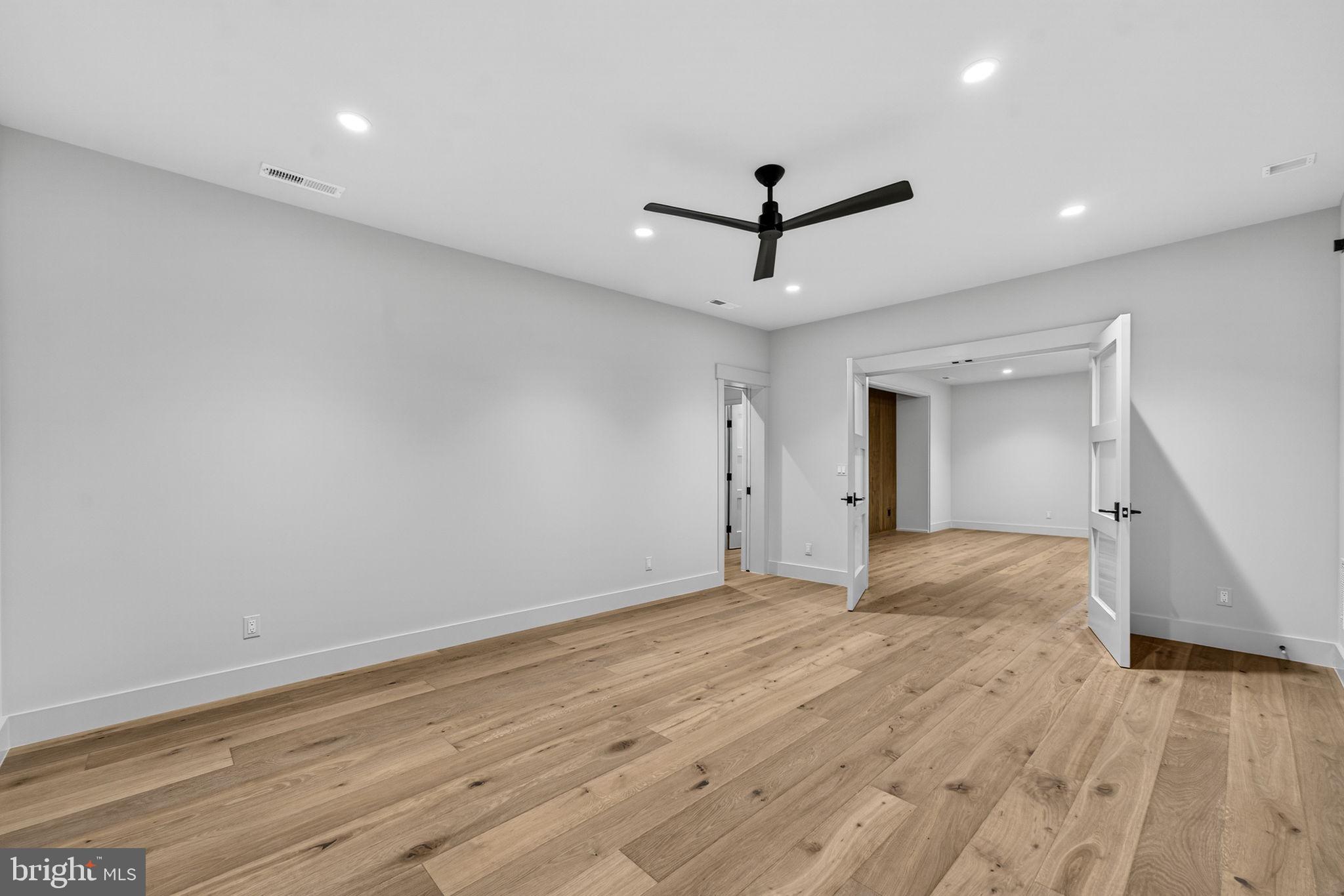 RESIDENCES AT SALAMANDER - Residential