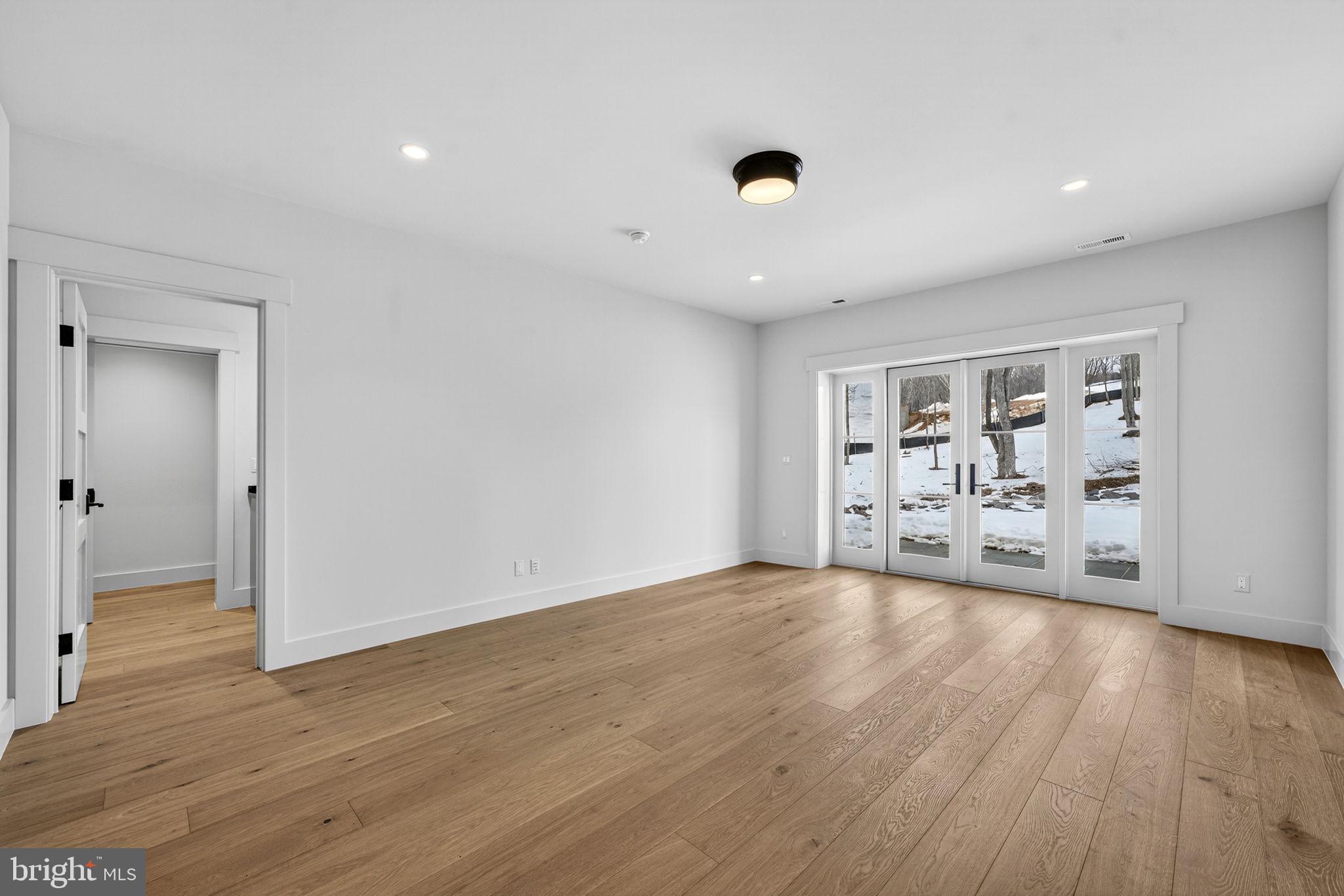 RESIDENCES AT SALAMANDER - Residential