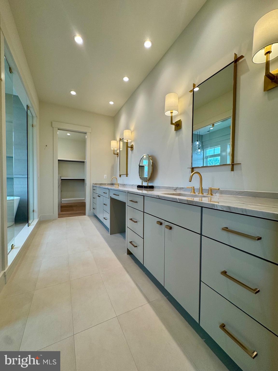 RESIDENCES AT SALAMANDER - Residential