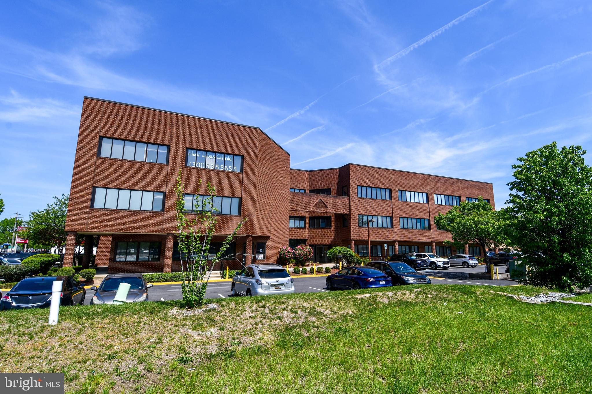 HAMILTON CENTER - Commercial Lease