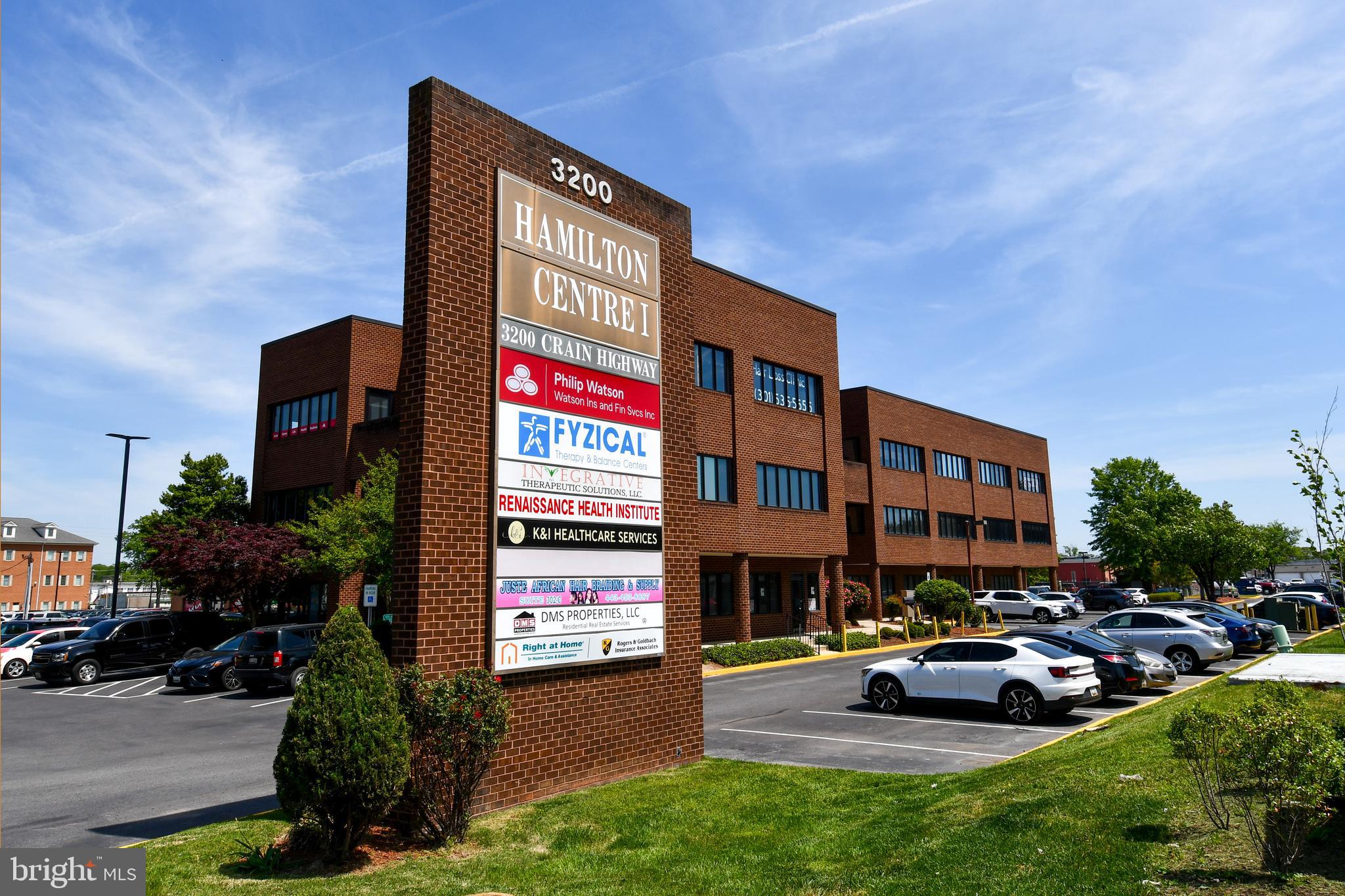 HAMILTON CENTER - Commercial Lease